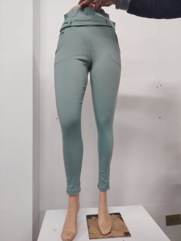 Pantalón celeste