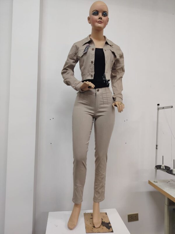 Conjunto beis - Imagen 3